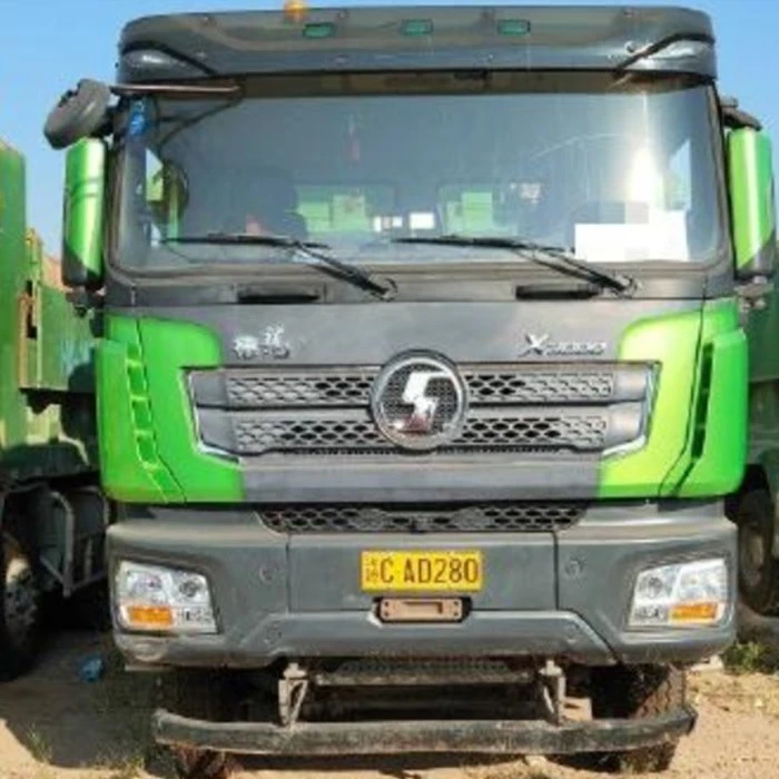 شاحنة قلابة شكمان 8 × 4